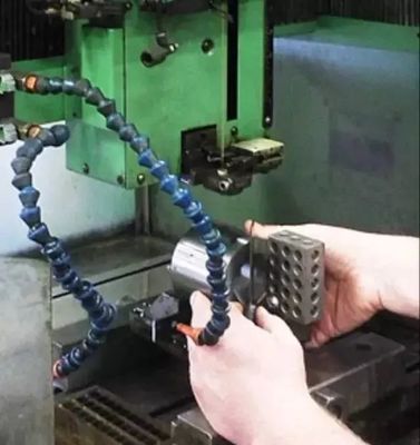 模具电火花成型加工与线切割加工原理全解析