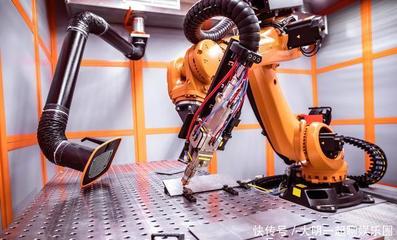 六轴机器人在金属加工与金属成形机床制造中的创新应用